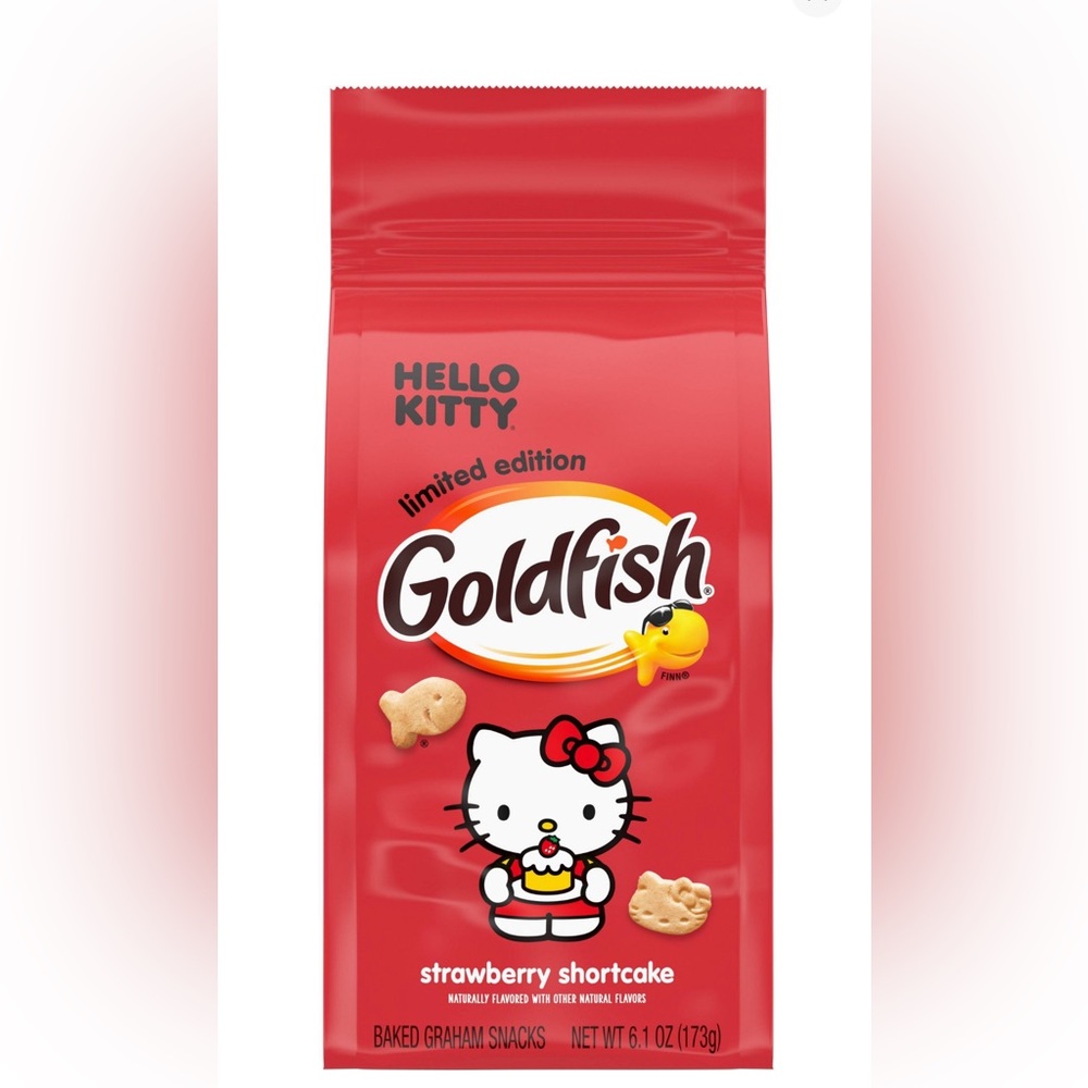 Hello Kitty Goldfish Strawberry 🍓 Shortcake 🍰 Limited Edition 2x pack